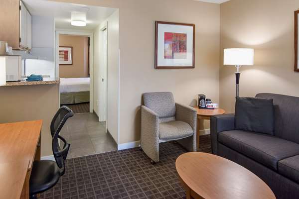  - SureStay Hotel by Best Western North Vancouver Capilano