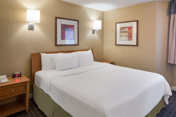  - SureStay Hotel by Best Western North Vancouver Capilano