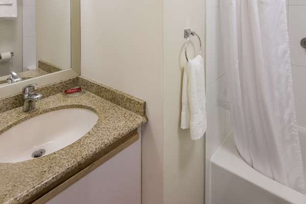  - SureStay Hotel by Best Western North Vancouver Capilano