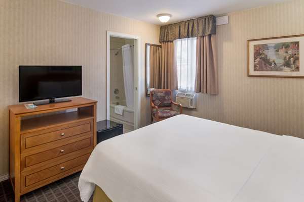  - SureStay Hotel by Best Western North Vancouver Capilano