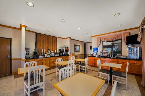 Restaurant - SureStay Hotel by Best Western Falfurrias