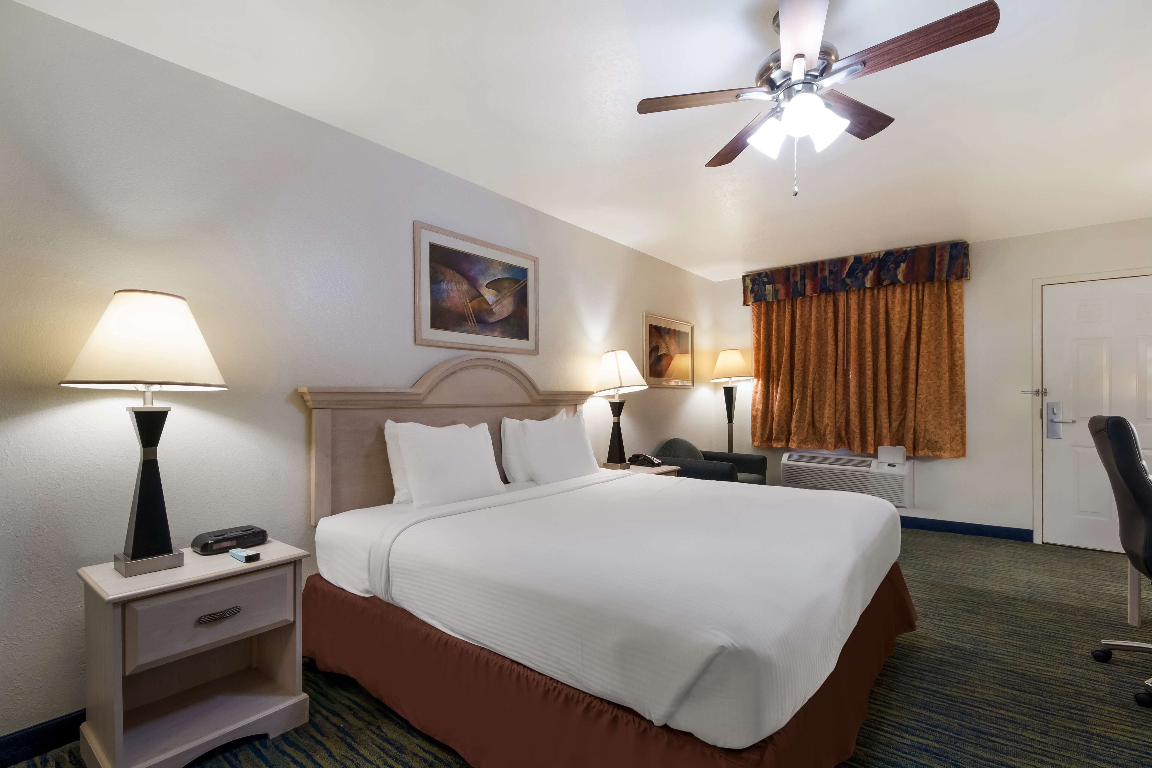 SureStay Hotel by Best Western Falfurrias Room Type - Accessible - Suite 1 King Bed, Mobility Accessible, Roll In Shower, Larger Room, Couch, Wi-Fi, Non-S SureStay Hotel by Best Western Falfurrias Room Type - Accessible - Suite 1 King Bed, Mobility Accessible, Roll In Shower, Larger Room, Couch, Wi-Fi, Non-S