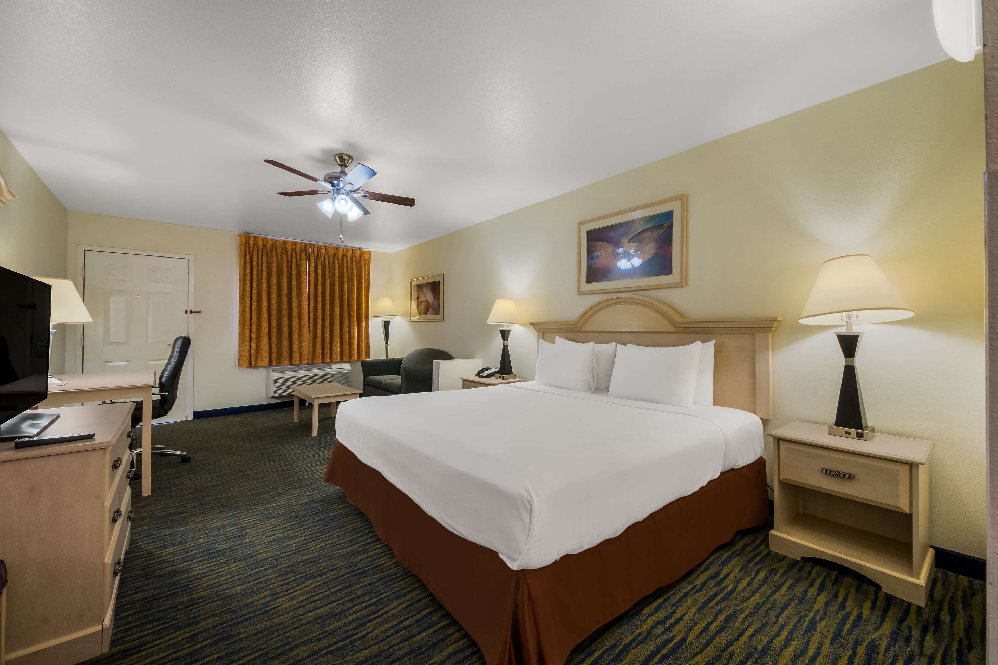 SureStay Hotel by Best Western Falfurrias Room Type - 1 King Bed, Non-Smoking, Larger Room, Living Area, Couch, Microwave And Refrigerator, Wi-Fi, Full Br SureStay Hotel by Best Western Falfurrias Room Type - 1 King Bed, Non-Smoking, Larger Room, Living Area, Couch, Microwave And Refrigerator, Wi-Fi, Full Br