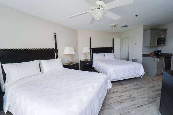 Suite - Grand Caymanian Resort