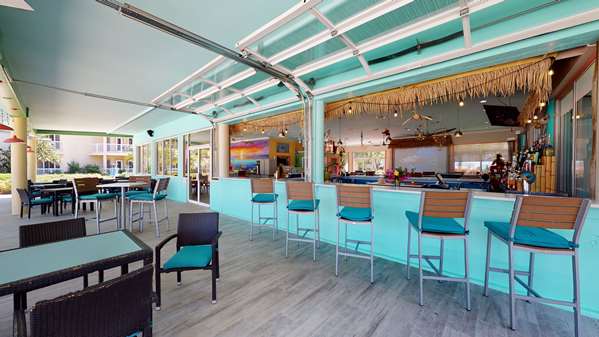 Restaurant - Grand Caymanian Resort