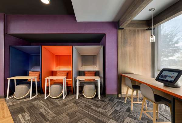 Conference Area - Tru by Hilton Sugarloaf Lawrenceville - I-85, Exit 108