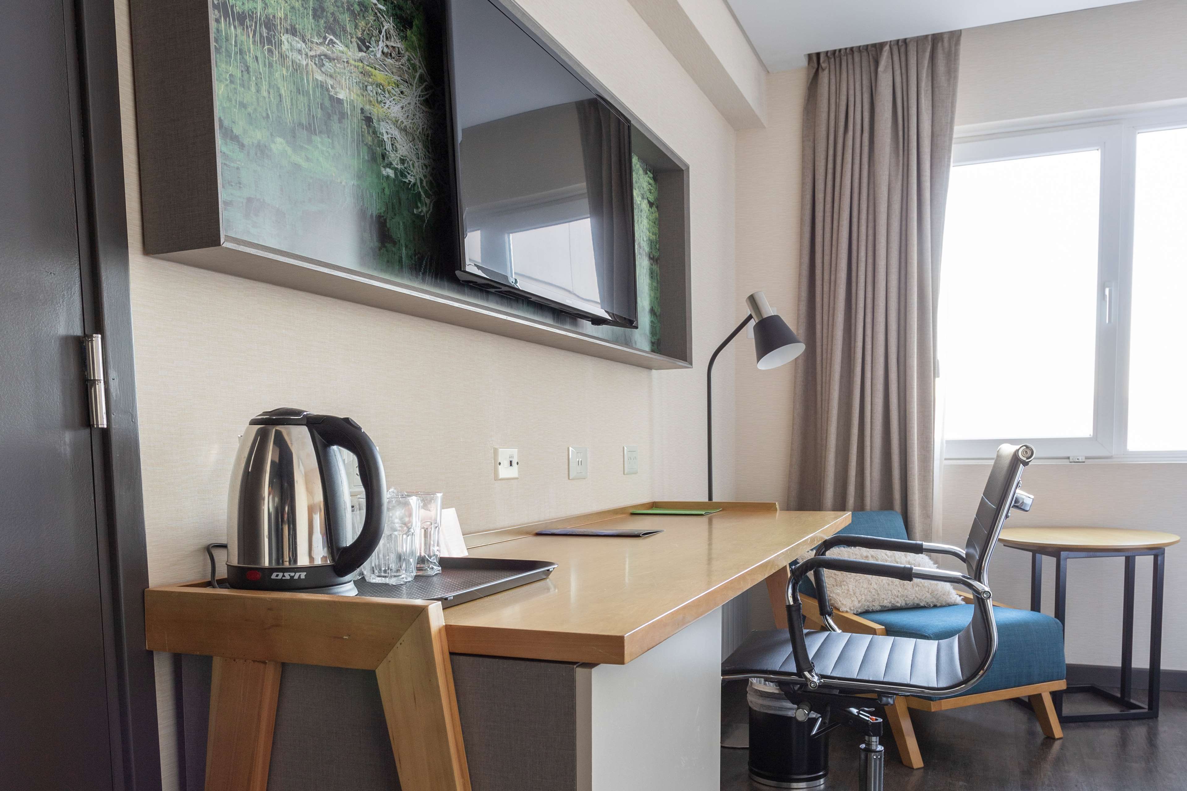 Hampton by Hilton Bariloche Room Type - 2 TWIN CV ACC ROLL IN SHWR