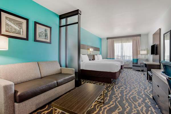 Suite - La Quinta Inn & Suites Northlake - I-35, Exit 70