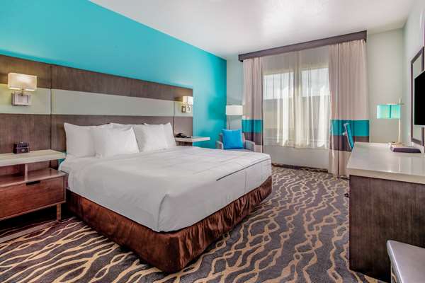 Suite - La Quinta Inn & Suites Northlake - I-35, Exit 70