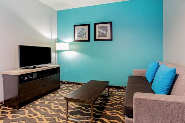 Suite - La Quinta Inn & Suites Northlake - I-35, Exit 70