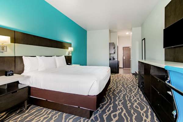  - La Quinta Inn & Suites Northlake - I-35, Exit 70