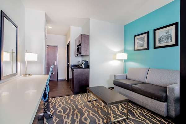 Suite - La Quinta Inn & Suites Northlake - I-35, Exit 70