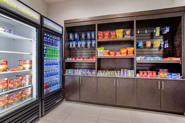  - La Quinta Inn & Suites Northlake - I-35, Exit 70