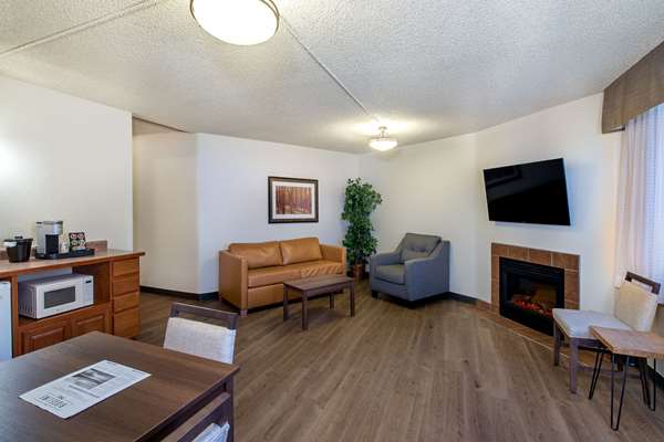 Suite - Ridgeline Hotel Estes Park