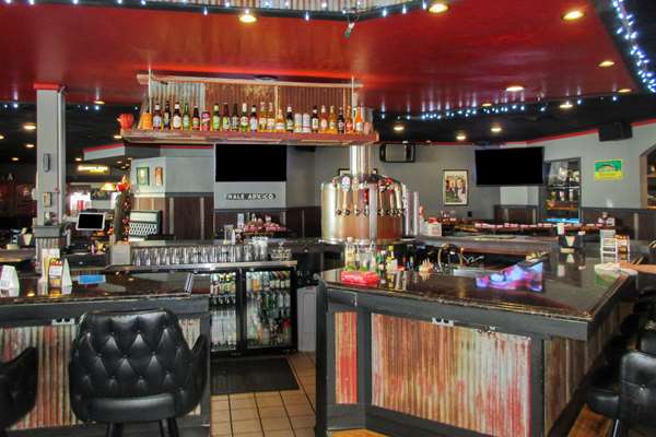 Bar - Clarion Inn Appleton