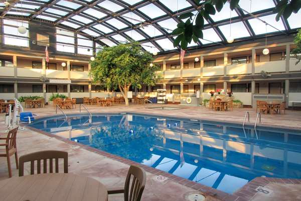 Pool - Clarion Inn Appleton