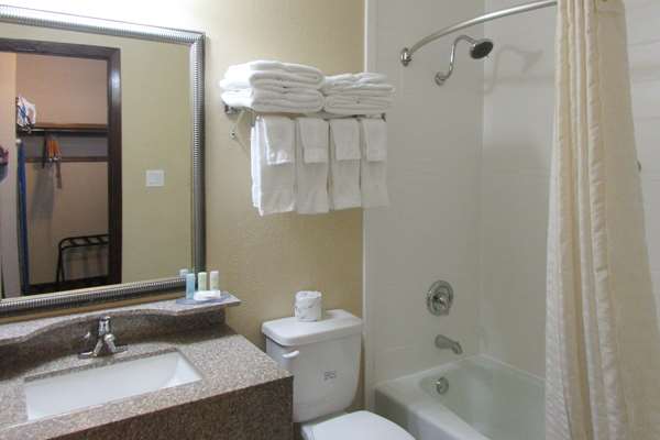  - Clarion Inn Appleton