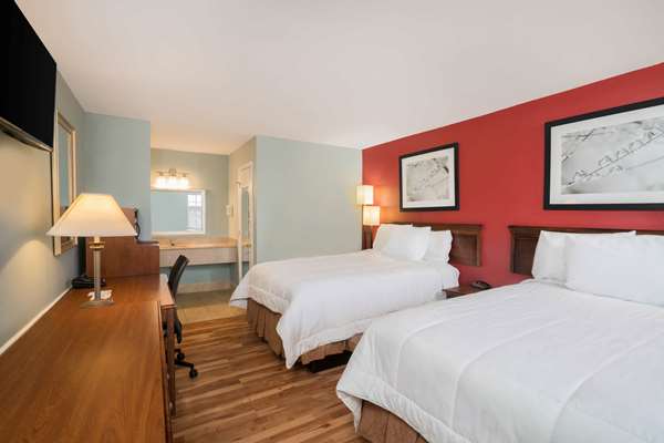  - Travelodge Santee - I-95, Exit 98