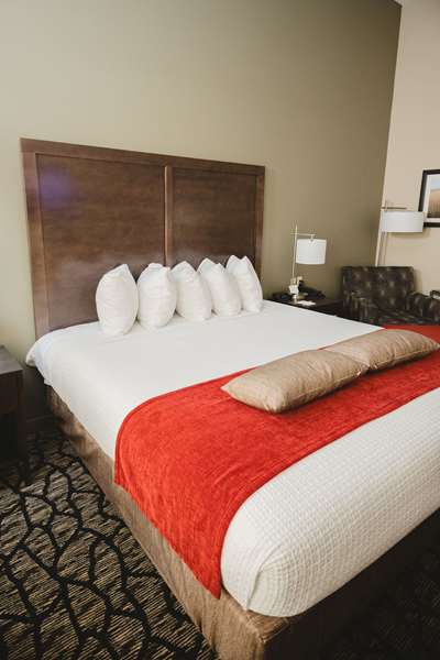  - Best Western Plus Lakeview Hotel Madison