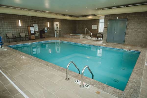 Pool - Best Western Plus Lakeview Hotel Madison