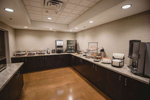 Amenities - Best Western Plus Lakeview Hotel Madison