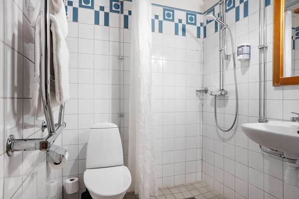 1 Single Bed, Non-Smoking, Standard Room, Free Internet, Full Breakfast