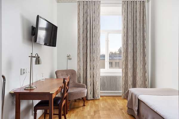 1 Single Bed, Non-Smoking, Standard Room, Smaller Room, Full Breakfast