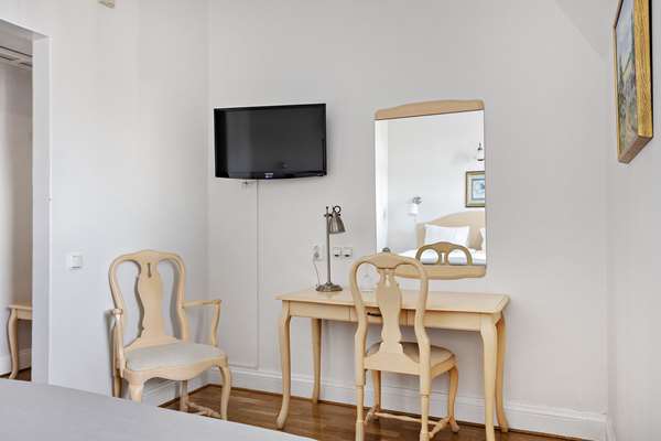 1 Double Bed, Non-Smoking, Standard Room, Work Desk, Wi-Fi, Hairdryer, Full Breakfast