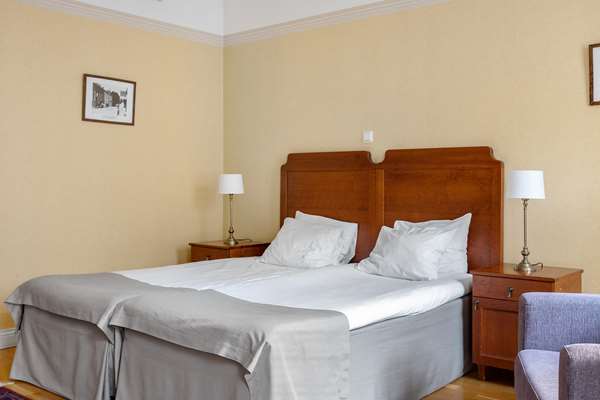 2 Single Beds, Non-Smoking, Superior Room, Free Internet, Full Breakfast