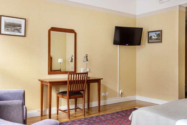 2 Single Beds, Non-Smoking, Superior Room, Free Internet, Full Breakfast