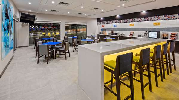 Amenities - GLo Best Western Catoosa Hotel - I-44, Exit 240