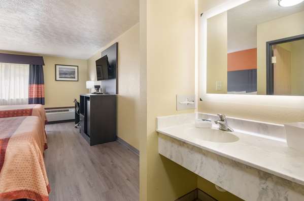 - Americas Best Value Inn Independence