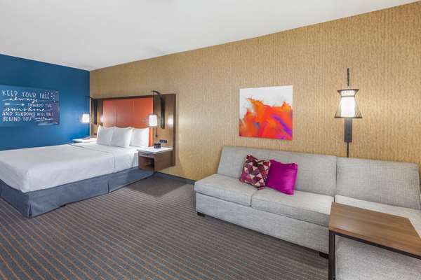  - La Quinta Inn & Suites Channelview - I-10, Exit 784