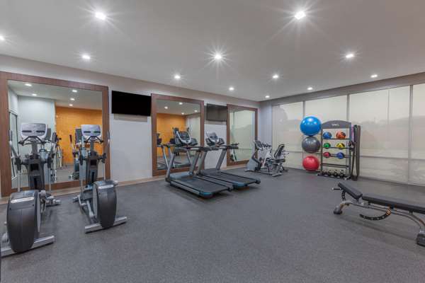 Fitness/ Exercise Room - La Quinta Inn & Suites Channelview - I-10, Exit 784