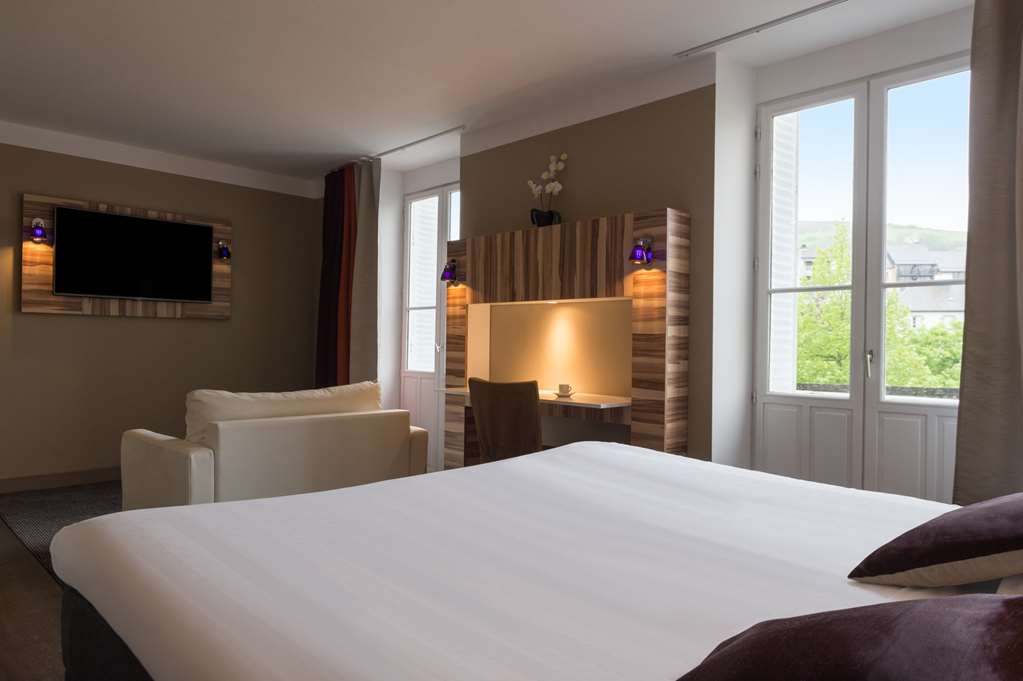 OG GRAND HOTEL SAINT-PIERRE-guestroom-Guest Room,Suite,On-Site.jpg