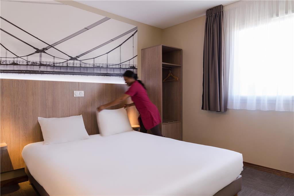 OGMONTPELLIER EST ECOPARC-guestroom-Guest Room,On-Site.jpg