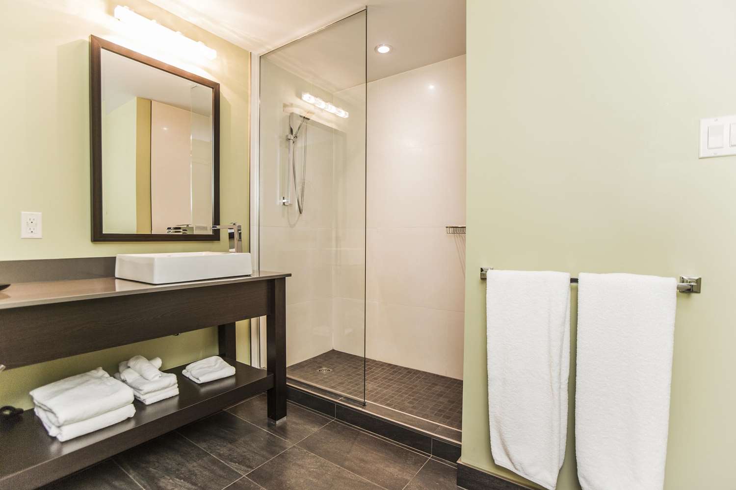 Hotel Levesque Riviere du Loup, QC See Discounts