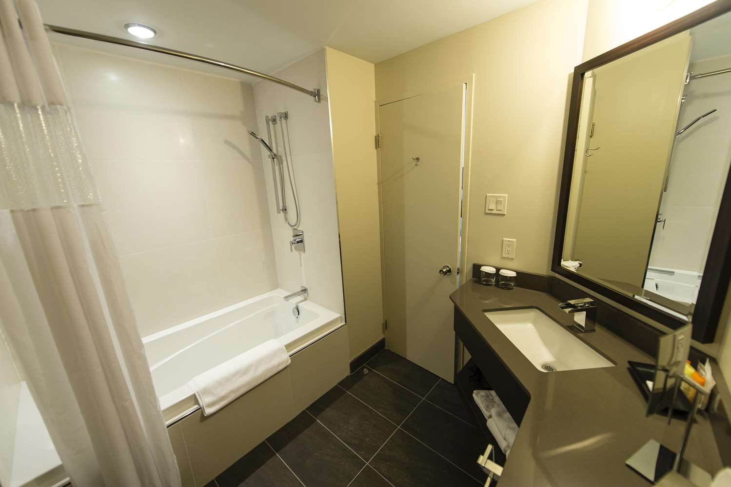 Hotel Levesque Riviere du Loup, QC See Discounts