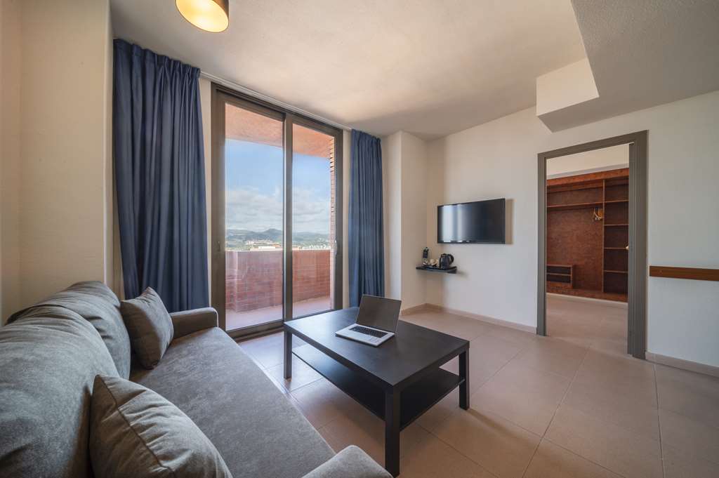 HOTEL HESPERIA SANT JOAN SUITES-guestroom-Guest Room,On-Site.jpg