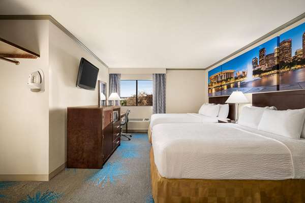  - Baymont Inn & Suites Monterey Park - CA 60, Exit 6