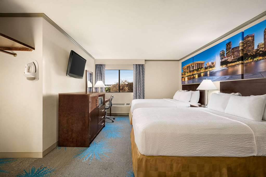 BAYMONT BY WYNDHAM MONTEREY PARK-guestroom-Guest Room,On-Site.jpg