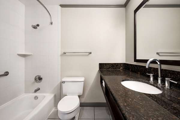  - Baymont Inn & Suites Monterey Park - CA 60, Exit 6