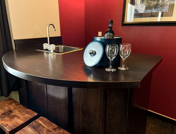 Suite - Coast Swift Current Hotel