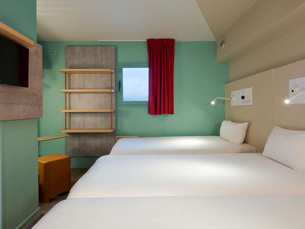 ibis budget Chilly Mazarin Les Champarts - Tap to explore photos
