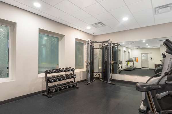 Fitness/ Exercise Room - Best Western Premier Executive Residency Medicine Hat