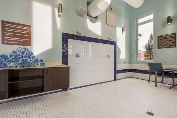 Pool - Best Western Premier Executive Residency Medicine Hat