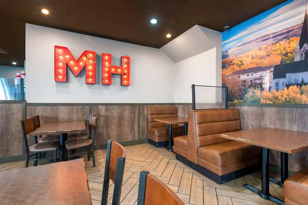 Restaurant - Best Western Premier Executive Residency Medicine Hat