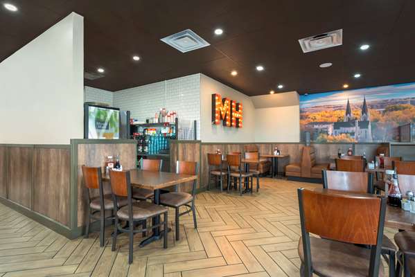 Restaurant - Best Western Premier Executive Residency Medicine Hat