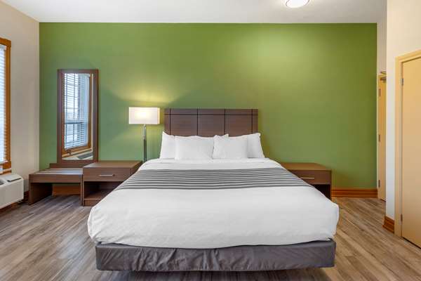  - SureStay Plus Hotel by Best Western Kincardine