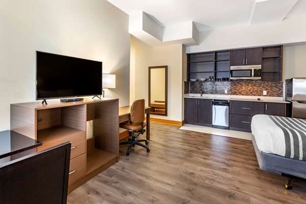  - SureStay Plus Hotel by Best Western Kincardine